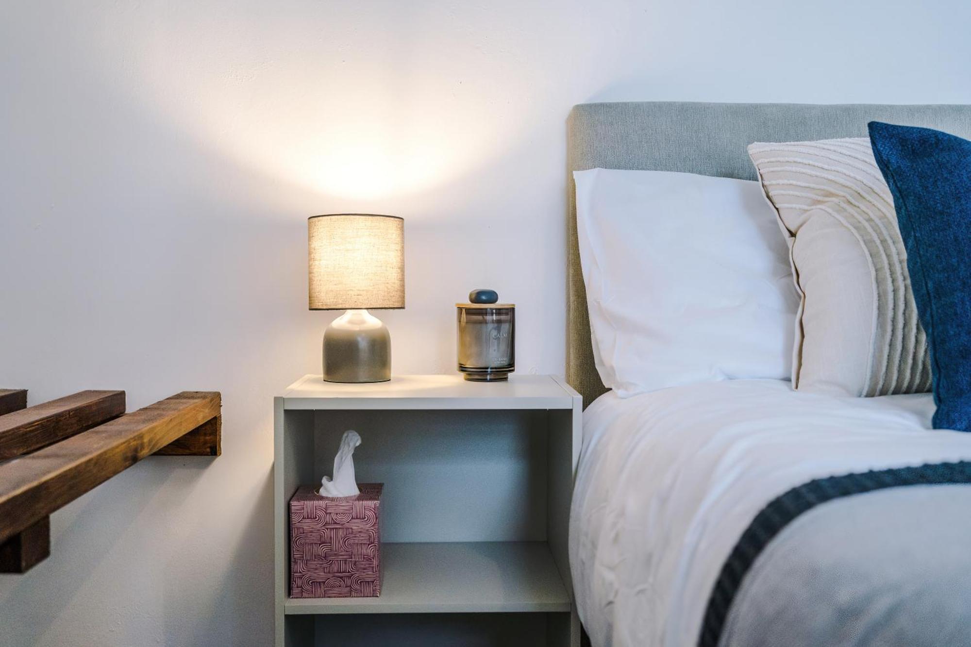 Modern 3-bed House In Manchester, Ideal For Long Stays, Free Parking, Centre - Sleeps Upto 8 People Manchester